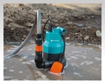 Многофункциональный дренажный насос для грязной воды может использоваться для передачи или откачки грязной воды с загрязняющими частицами диаметром до 25 мм.