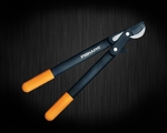 Плоскостной сучкорез с Силовым приводом™ II с загнутыми лезвиями Fiskars (малый)